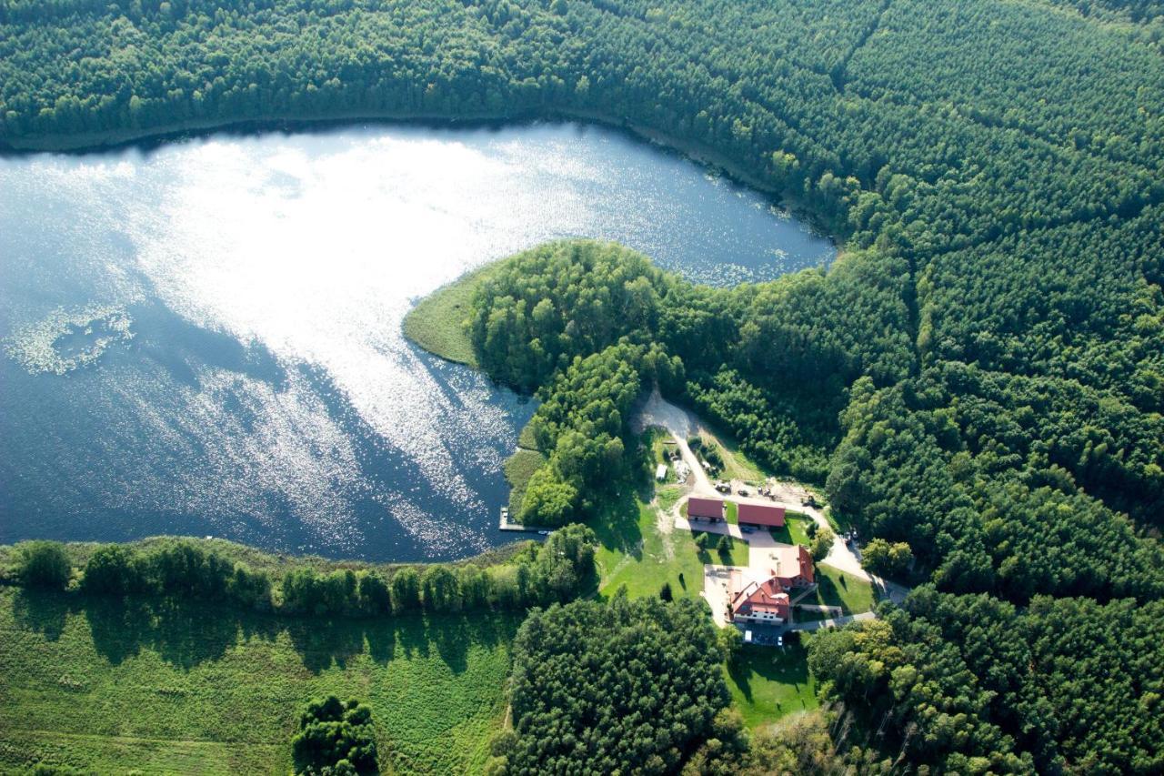 Kwatera W Lesniczowce Czarne Karszanek Exterior photo